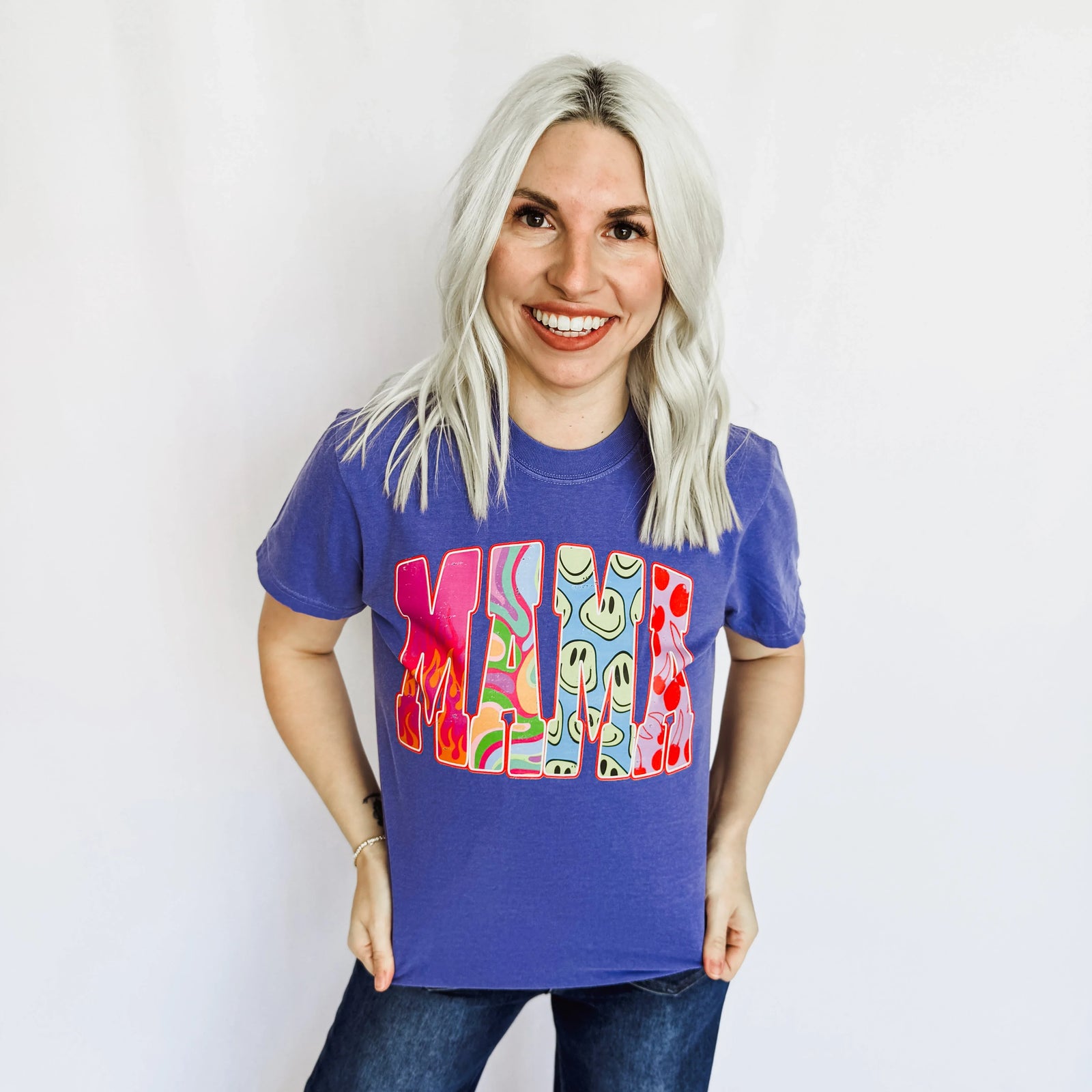 Retro Mama Graphic Tee - Prim Boutique