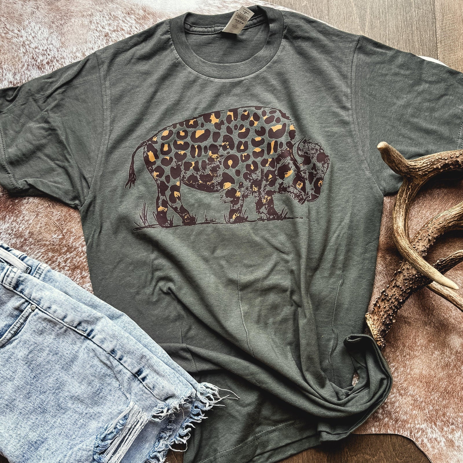 Leopard Buffalo Graphic Tee - Prim Boutique